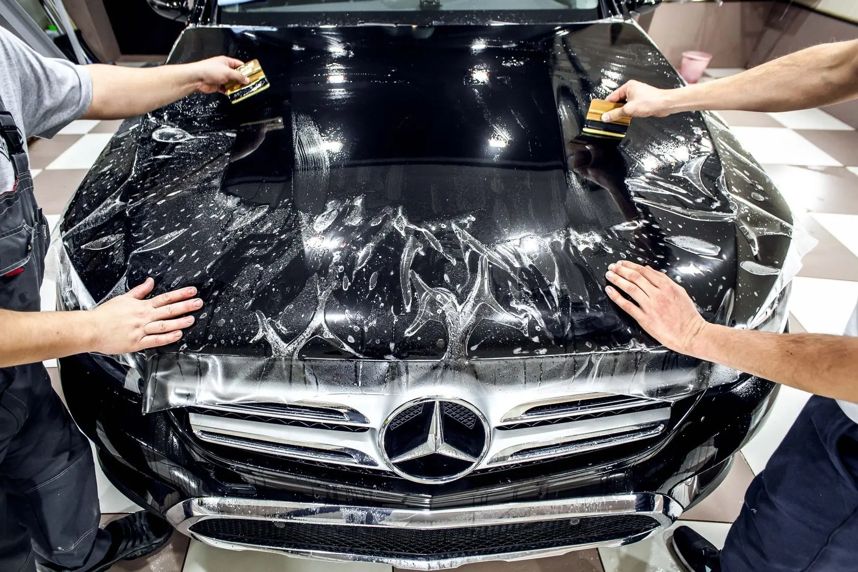 Полиуретановая пленка для авто: какая лучше